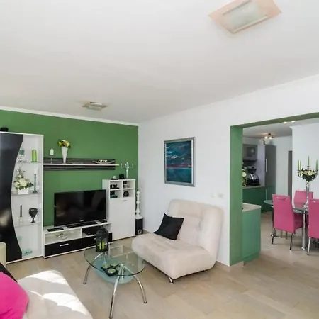 Moon- Two Bedroom With Terrace And Sea View Apartman *