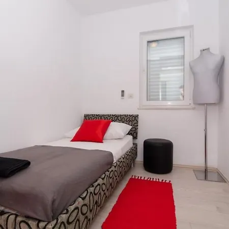 Apartman Moon- Two Bedroom With Terrace And Sea View