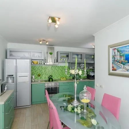 Moon- Two Bedroom With Terrace And Sea View Apartment