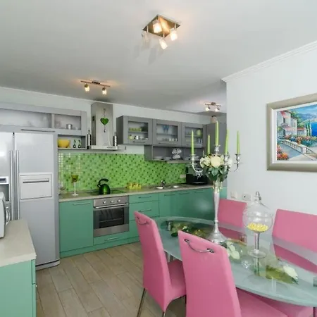 Moon- Two Bedroom With Terrace And Sea View Apartament
